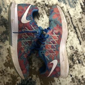Nike Pegasus 32’s size 10.5.